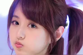 体育主播王小七：长相甜美的"元气解说员"图片