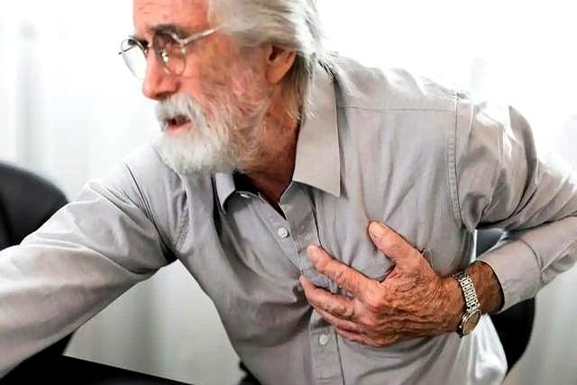 58岁大叔爱练八段锦，一年后心脏出问题，原因让人意外