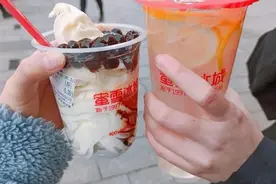 奶茶加盟有多坑人？一坑接着一坑，回本比登天还难图片