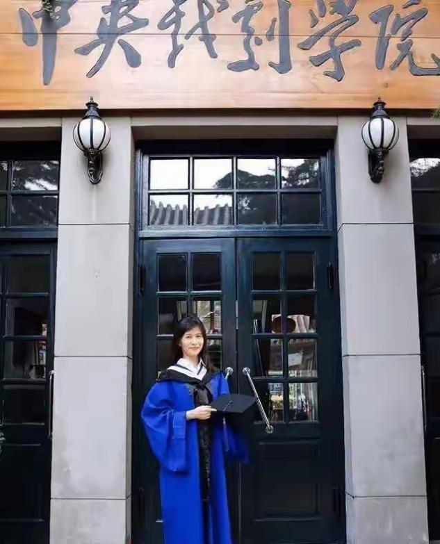 全网最“赚钱”的4位网红，个个赚的盆满钵满，身家过亿收入惊人