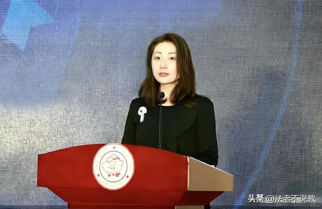 宗庆后“二夫人”曝光，肤白貌美能力出众，难怪私生子敢争150亿