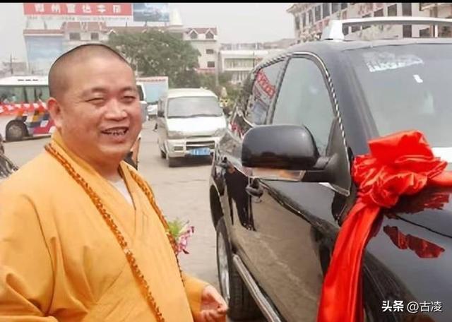 多名情妇，被爆出的释永信，才知道她的坚守与慈悲有多让人景仰