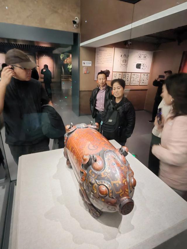 2025北京到海南行程第七天:离湖北过长江进湖南,雨中游“诗墙”