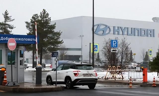 铁了心对付中国？暴跌58%，俄罗斯大幅加税，中国汽车出口骤降