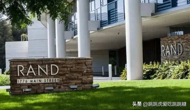 中美一旦开战，美军将全面轰炸中国？基辛格曾称：中美正走向悬崖