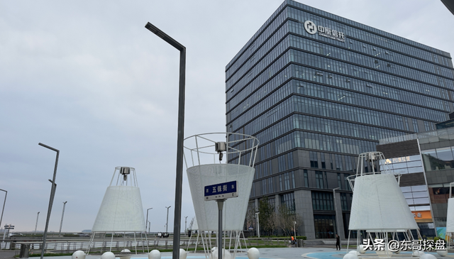 登岛徒步3小时，发现北龙湖金融岛商业大“变”！