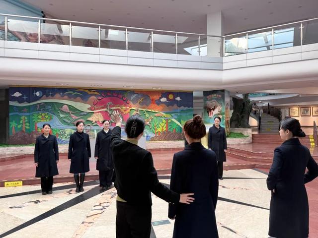 礼仪赋能，讲解焕新！诸城恐龙之旅场馆开展讲解员礼仪规范专题培训