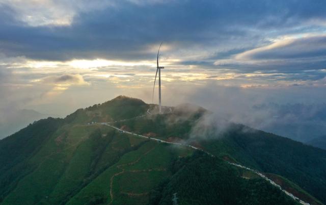 湖北有一座被严重低估的山，人少景美又好玩，适合慢慢逛