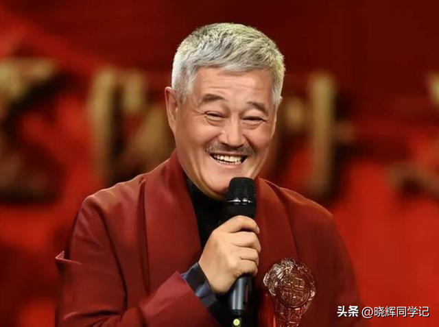 范伟没想到2026春晚仅剩俩月	，老搭档赵本山因大鹏一句话口碑暴增