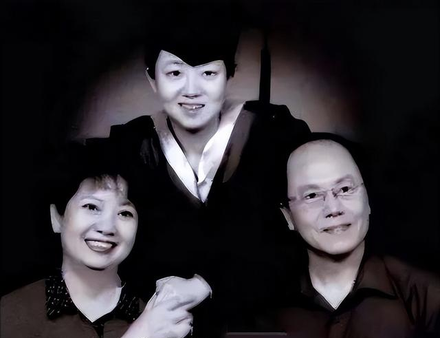 京剧女神李维康患病丈夫不离不弃，如今北京养老，北大女儿很孝顺