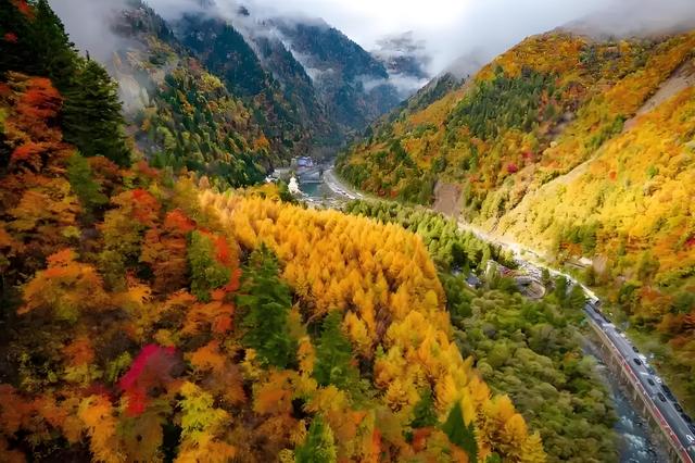 视觉盛宴，闯进川西最狂野的彩色世界黑水县八十里画廊