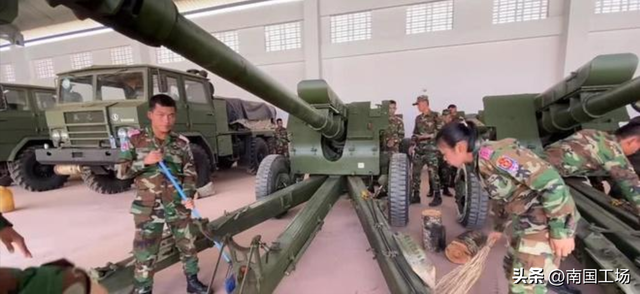 中国两款火箭炮迎来首次实战，泰国士兵打82炮，中美制榴弹炮对轰