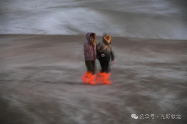 【敦煌震撼雪景】风雪夜归人