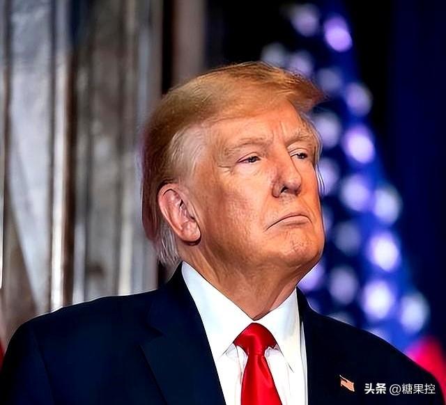 挂断中方电话后，特朗普像变了个人，北京阅兵典礼，该给他留个座
