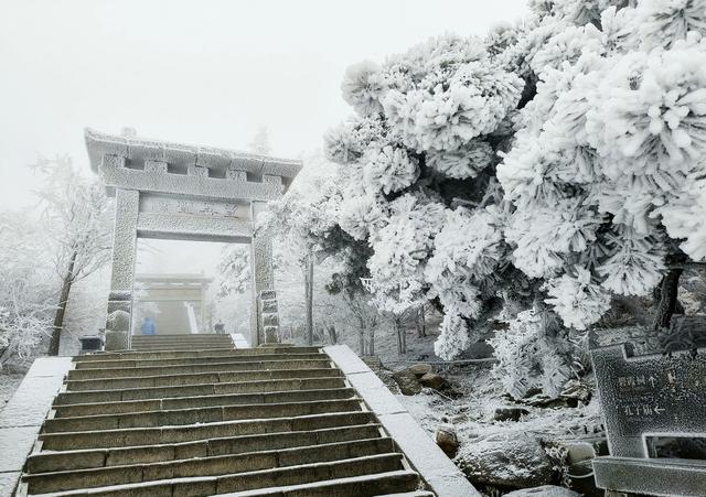 冰雕玉琢 云上仙宫