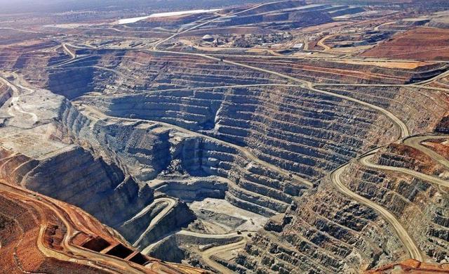 高市触红线遭反制，日本稀土困局难自救，技术依赖成软肋