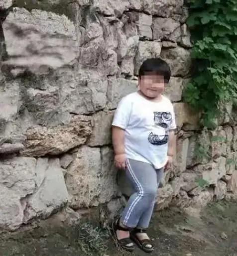 拔萝卜带泥！释永信被抓六天后，释小龙父亲出事，过往黑史全被扒