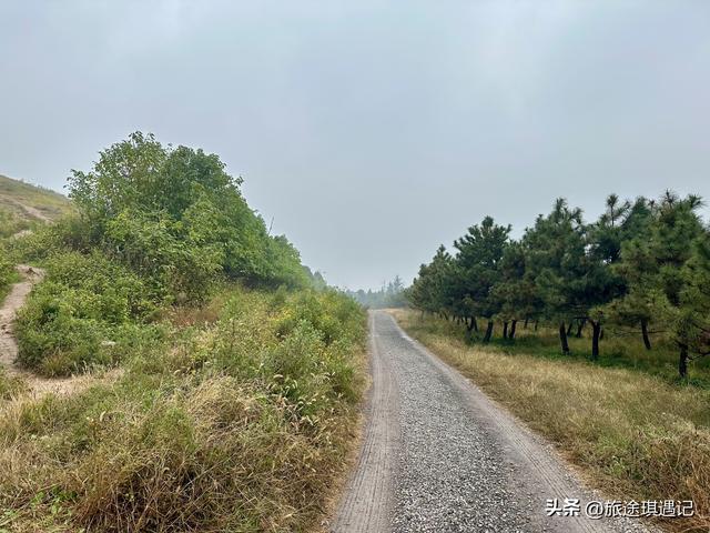 走进汉长陵，刘邦与吕后的封土遥相呼应，63座陪葬墓绵延15里