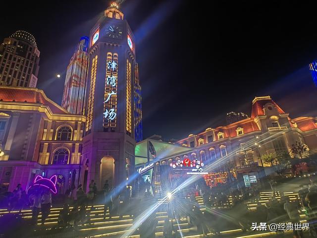 夜幕下的海河