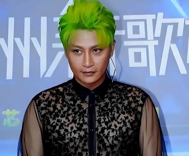 美男变大姨？又一明星步入苏有朋后尘，这些男星的畸形审美太离谱