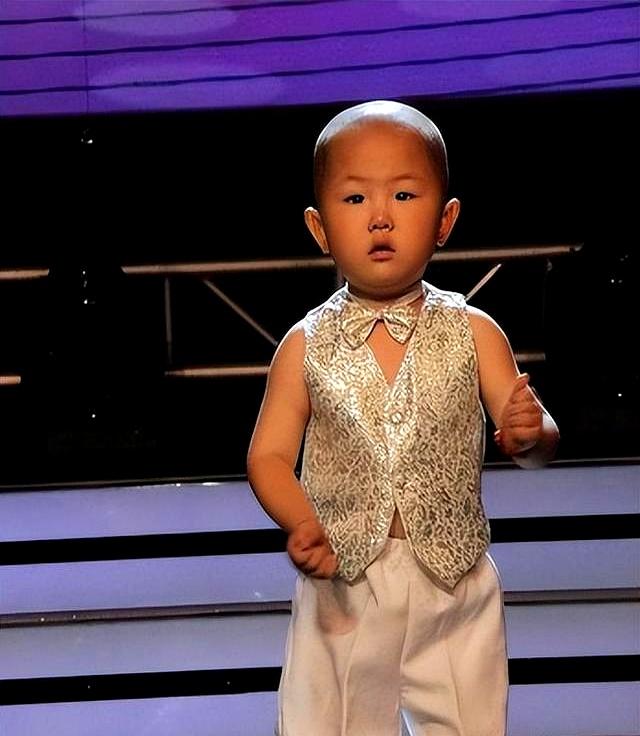 3岁上央视！5岁登春晚，7岁就年薪百万	，没想到现在却成了这样子