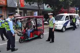 电动三轮车别再乱买了，只有满足3点的车才能上路，否则会被查扣图片