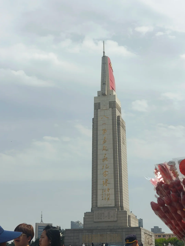 走了一圈有话要说：长沙和南昌，同是省会大城市，感受太不一样！