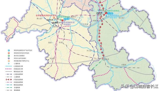 四川近期成为焦点的四线城市，坐拥12所高校，还堆着多处免费景点