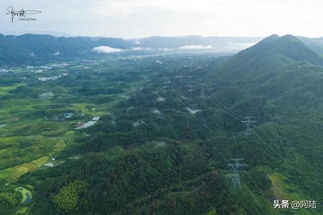 各地都应该向湖北学习,摩托车领卡上高速,享受正常的路权
