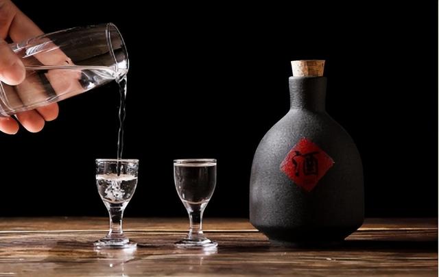 医生提醒：酒精的“克星”找到了？酒后吃一点，可加速酒精分解