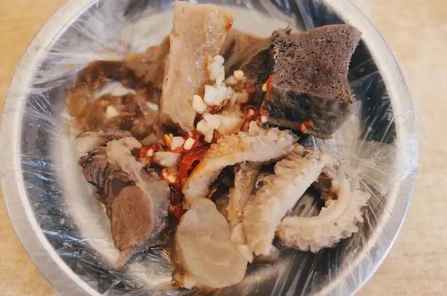 开渔后，最值得一去的小城！海鲜比顺德潮汕还生猛，满桌大餐不到100，口水已经流下来了！