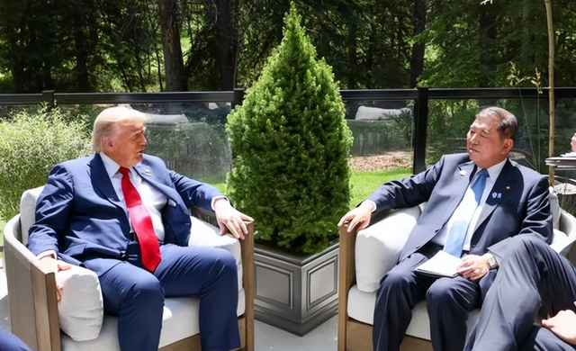 首个公开阻扰九三阅兵的国家现身，不仅拒绝向中国道歉，还派军机进行监视，国际关系再添新变数