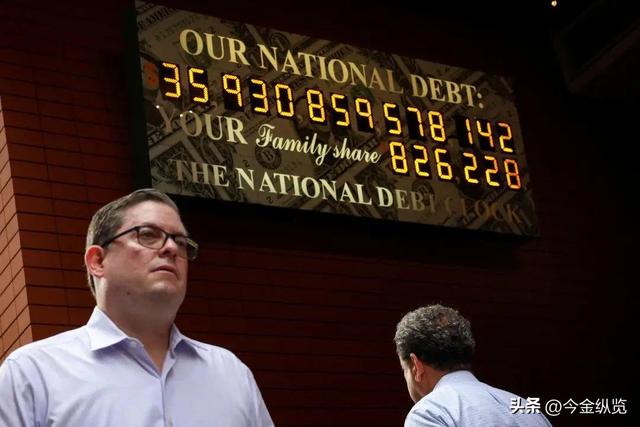 美式"劫贫济富"升级：四成民众挣扎，亿万富豪躺赢狂揽万亿破纪录