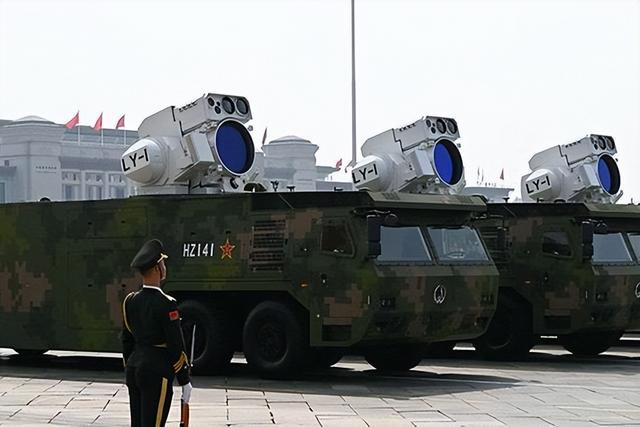 打脸了！张召忠曾说：以美国经验，中国激光武器20年也无法服役！
