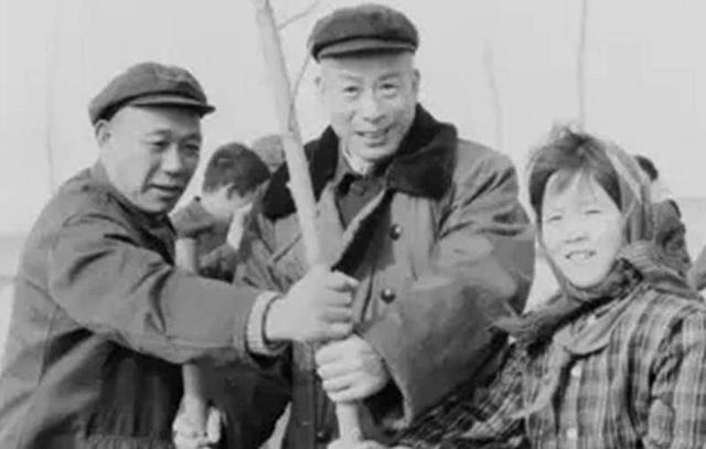 78年被命为北京市委书记，他对华国锋抱怨：我在天津屁股还没坐稳