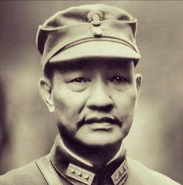 17岁嫁54岁将军，结婚32年怀孕16次，死后葬八宝山，名字家喻户晓