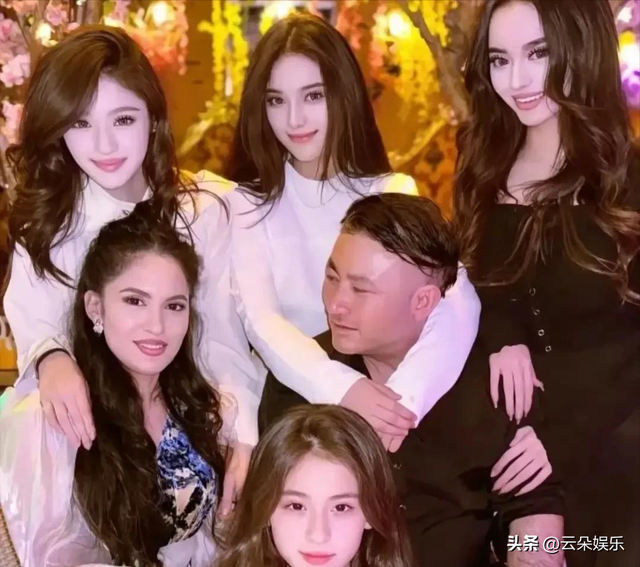 新疆一家人合照曝光，四个女儿个个颜值爆表，美到让人无法自拔！