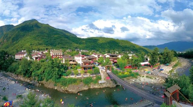 露思，青川除了葛根茶和山珍，还有超多美景，避暑纳凉，我在青川等你~