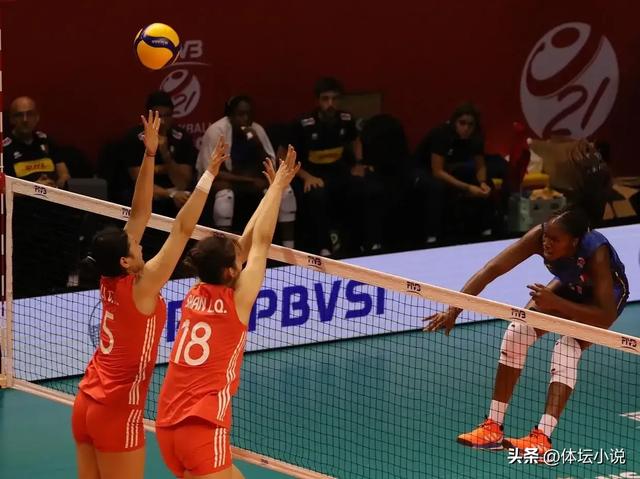 四强全出炉！中国U21女排0-3不敌意大利，卫冕冠军出局，日本晋级