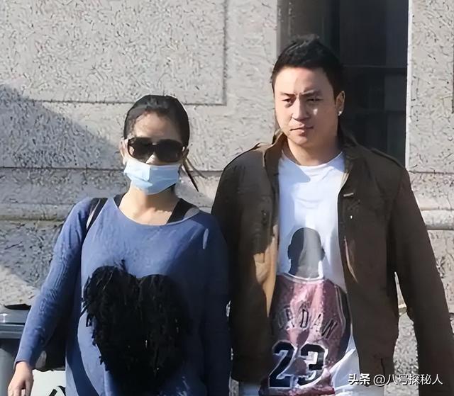 分手14年，释小龙何洁境遇天差地别，一个身家过亿，一个养不起娃