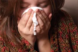 经常流鼻血是怎么回事？需要治疗吗？医生解析可能的健康隐患图片