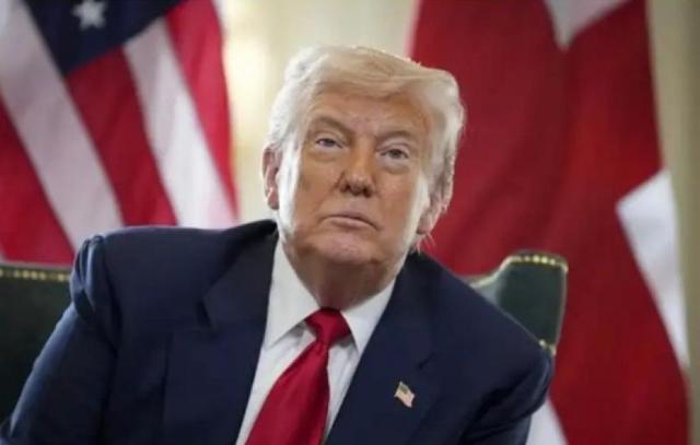 特朗普终于犯下大错，美国暴露最致命的弱点！美专家：中国什么都没做，这一局就赢了