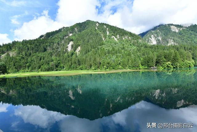 九寨沟：梦幻海子，人间绝色（图）