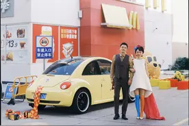 在麦当劳结婚，那些重新定义婚礼的年轻人图片