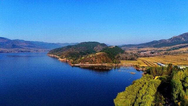 一起来看紫蒙湖秋日美景→