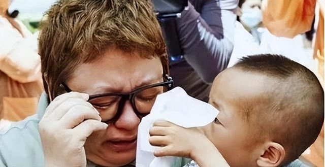 韩红也没想到，自己“藏”了26年的儿子，如今已经成了她的骄傲