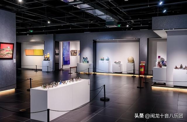 陈进林董事长出席中国花釉陶瓷艺术作品巡展北京站开幕式并致辞