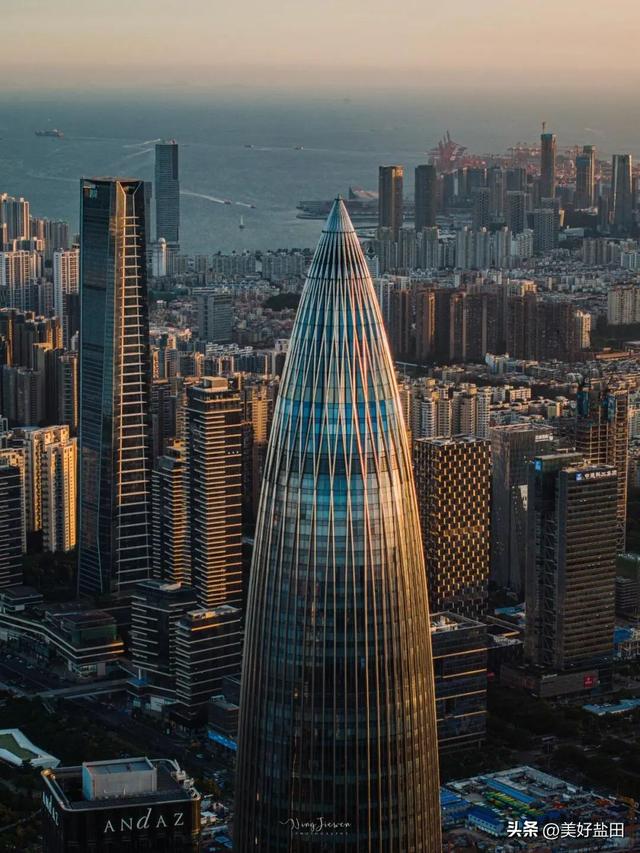 一座城，45年的海阔天空