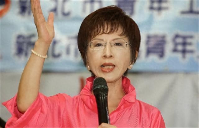 中方举办国宴欢迎贵宾，洪秀柱被安排在主桌迎客，与港澳特首同席