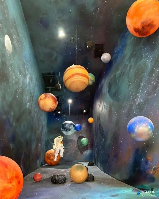 周末打卡！用短剧的方式打开新区→
